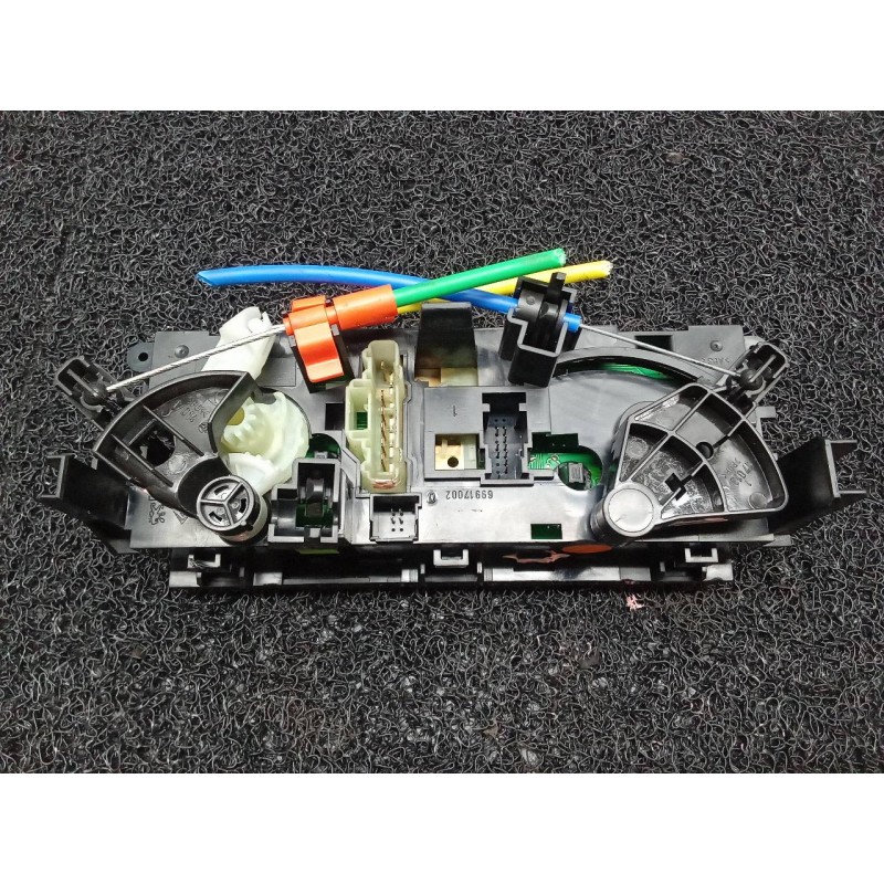 Recambio de mando calefaccion / aire acondicionado para peugeot 207 urban referencia OEM IAM 69910004 N102080F3 VALEO 2