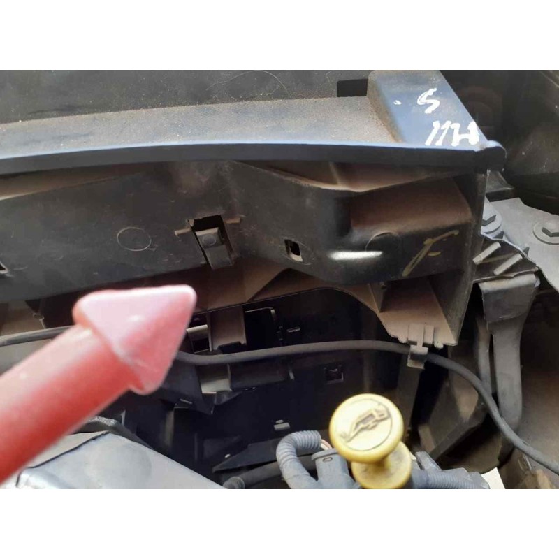 Recambio de panel frontal para citroën c3 exclusive referencia OEM IAM   