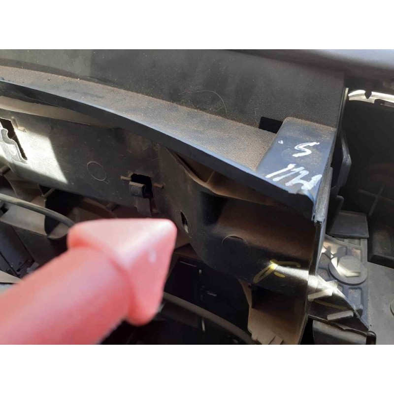 Recambio de panel frontal para citroën c3 exclusive referencia OEM IAM - Gris 2