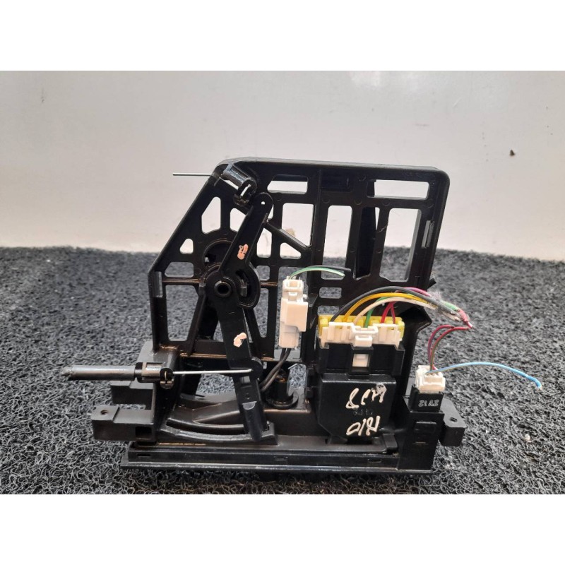 Recambio de mando calefaccion / aire acondicionado para nissan cabstar e 2.7 td referencia OEM IAM - Blanco 3
