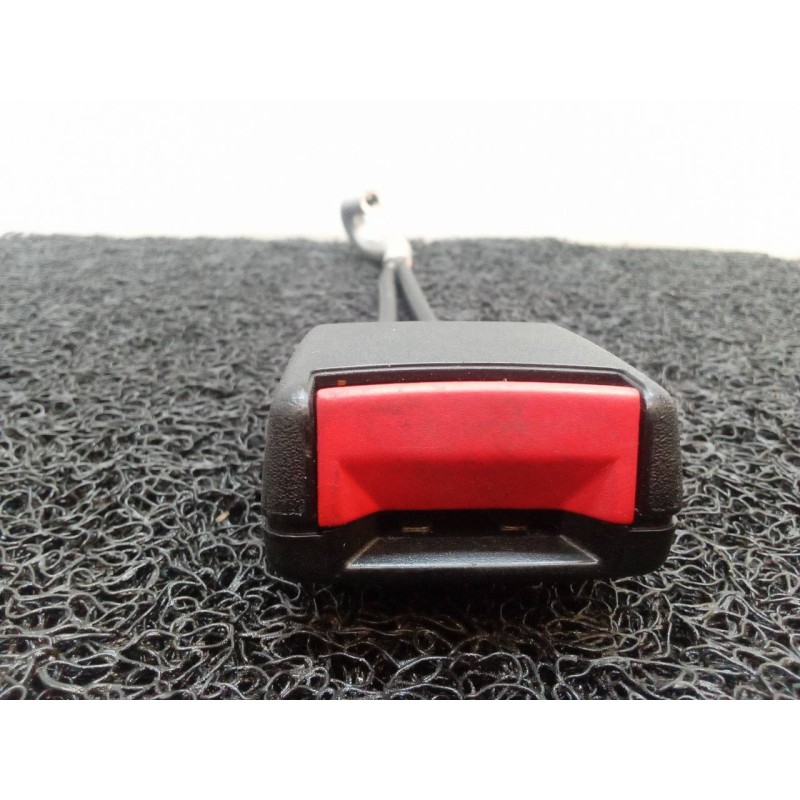Recambio de enganche cinturon trasero derecho para seat leon (1m1) 1.9 tdi referencia OEM IAM - Azul 2