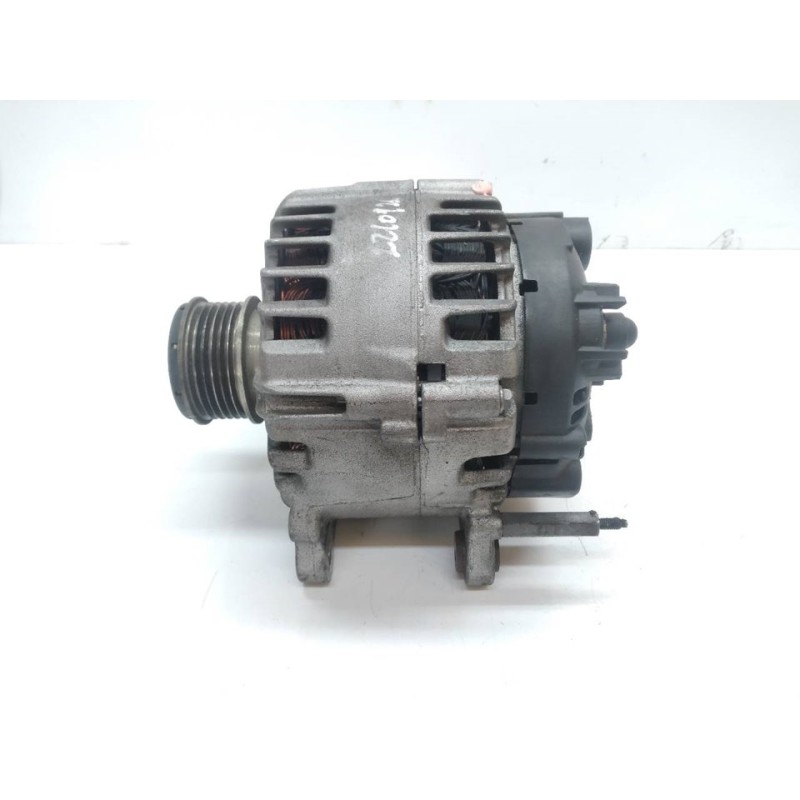 Recambio de alternador para volkswagen polo (6r1) advance referencia OEM IAM 03P903023D 2610086A VALEO