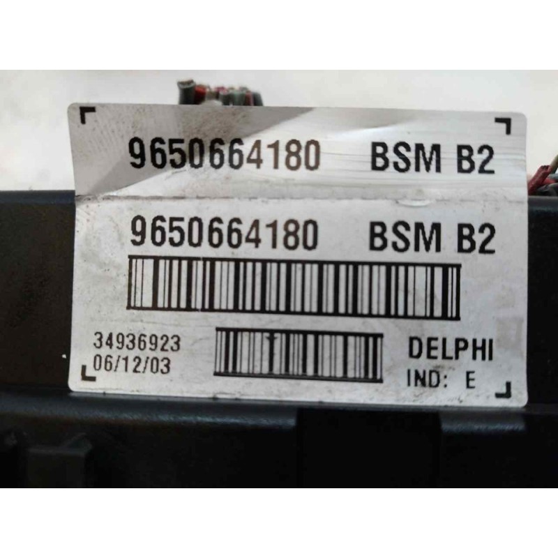 Recambio de caja reles / fusibles para peugeot 307 (s1) xr referencia OEM IAM 9650664180  DELPHI - Blanco 3