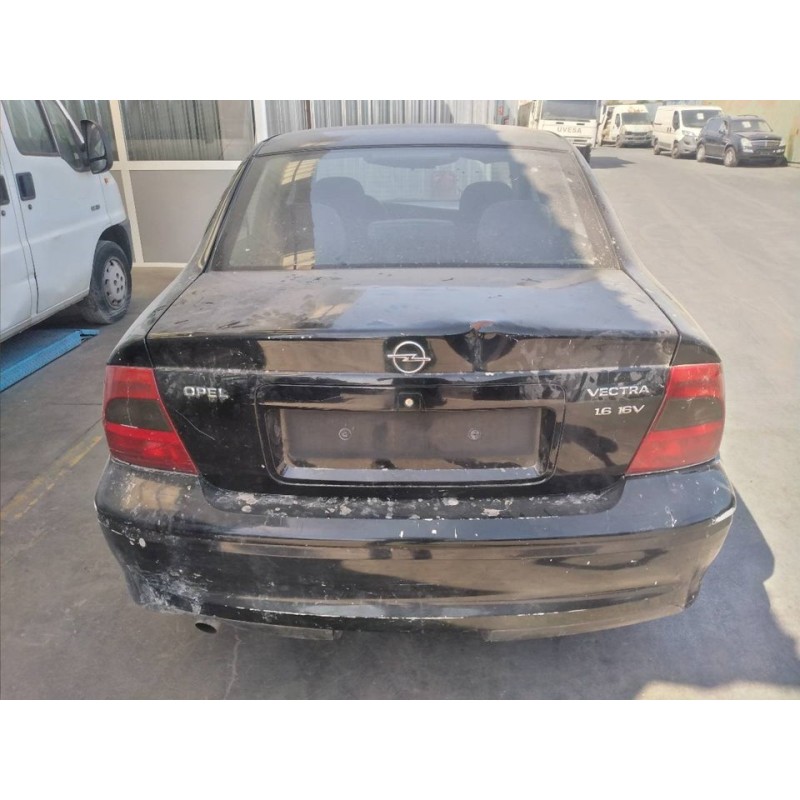 opel vectra b berlina del año 2014