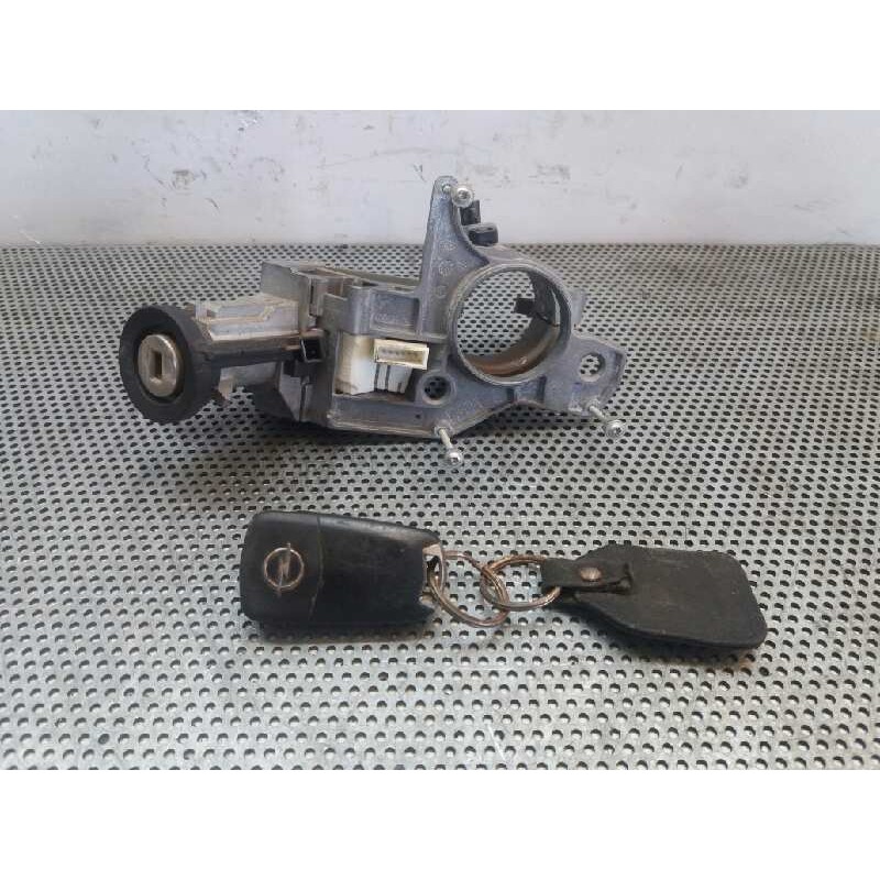 Recambio de antirrobo / llave contacto para opel zafira b 1.9 cdti referencia OEM IAM 2421430 12616M215B VALEO