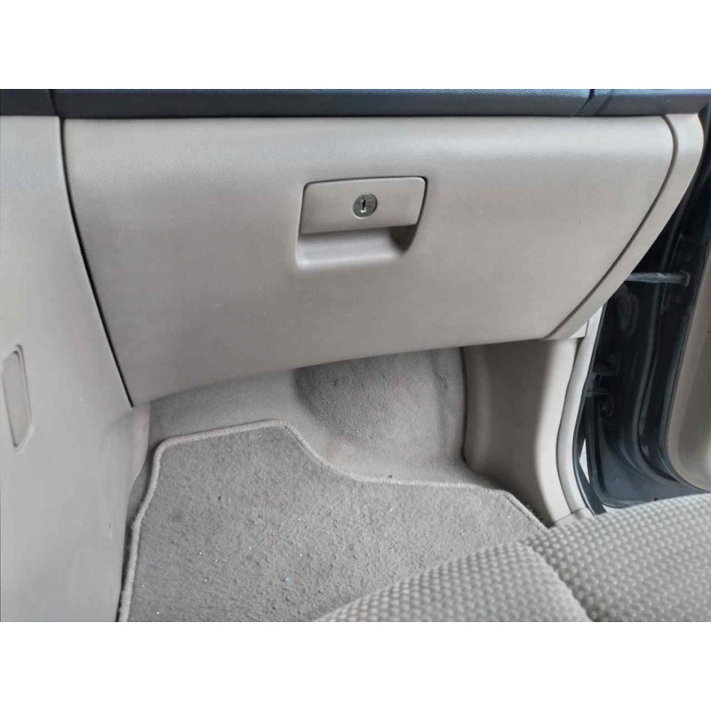 Recambio de guantera para kia carnival 2.9 crdi vgt active referencia OEM IAM   