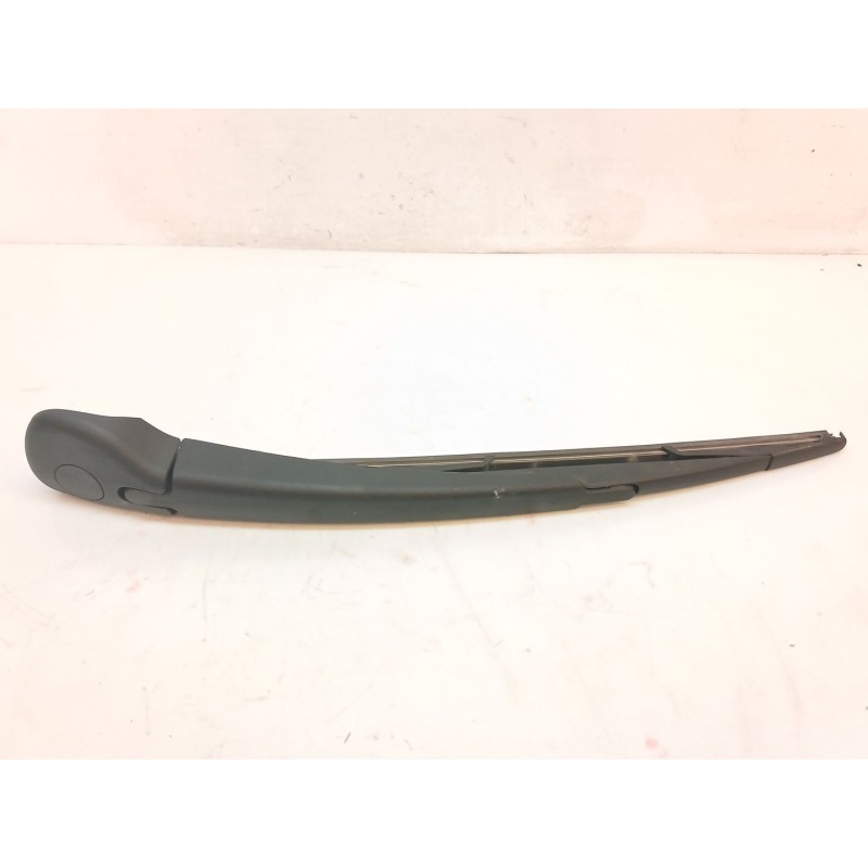 Recambio de brazo limpia trasero para opel combo life expression referencia OEM IAM 9682979680  