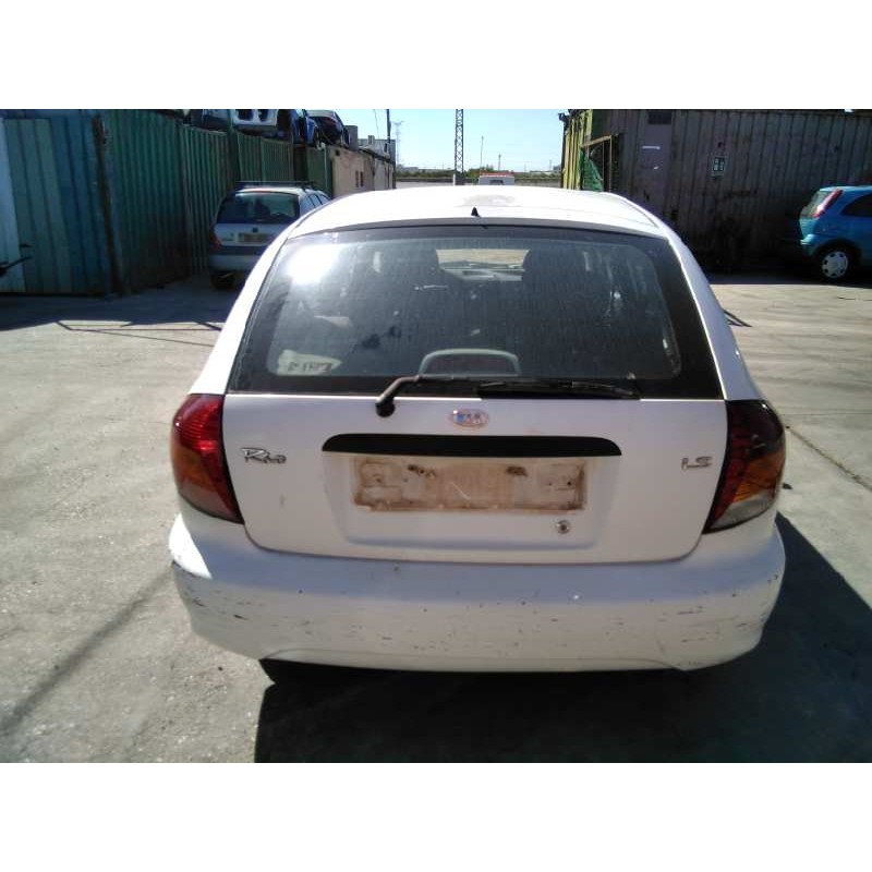 kia rio del año 2001