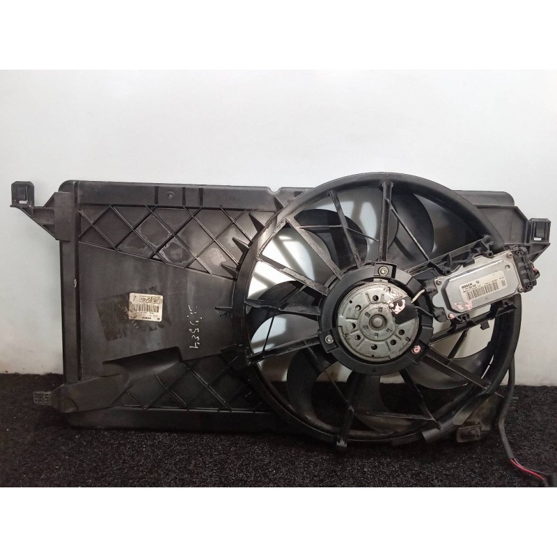Recambio de electroventilador para ford focus lim. (cb4) trend referencia OEM IAM 1137328558 3M5H8C607RJ BOSCH - Blanco 2