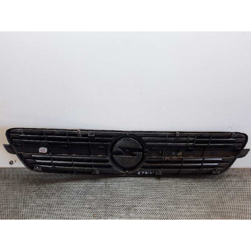 Recambio de rejilla delantera para opel meriva cosmo referencia OEM IAM - Gris 2