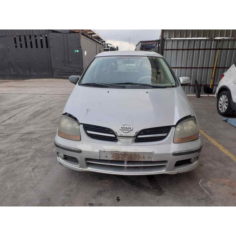nissan almera tino (v10m) del año 2000
