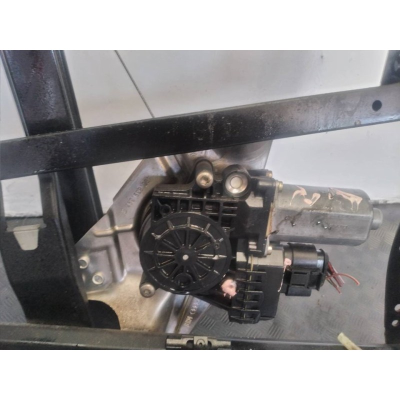 Recambio de elevalunas trasero izquierdo para audi a6 avant (4b5) 2.8 quattro referencia OEM IAM 3