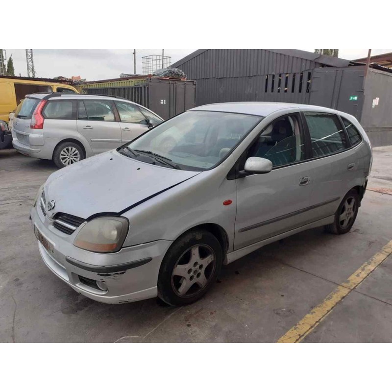 nissan almera tino (v10m) del año 2000