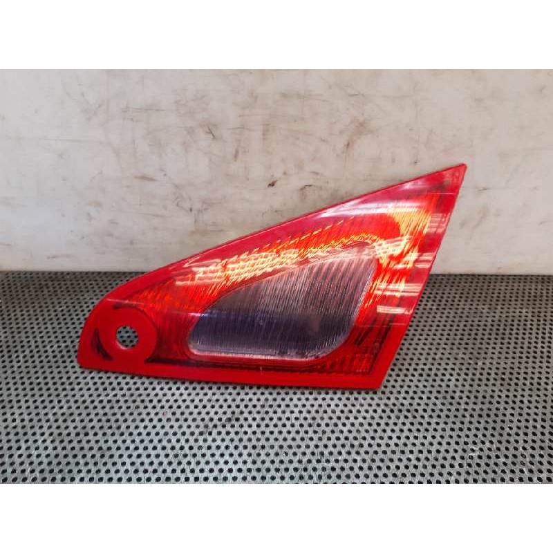 Recambio de piloto trasero derecho para mitsubishi colt berlina 3 (cz) 1.3 atlantis referencia OEM IAM MN105622  