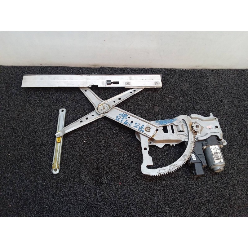 Recambio de elevalunas delantero derecho para opel corsa c referencia OEM IAM 13173074 400709G 