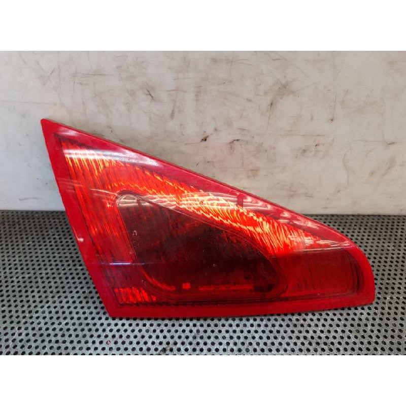 Recambio de piloto trasero izquierdo para mitsubishi colt berlina 3 (cz) 1.3 atlantis referencia OEM IAM MN105623  