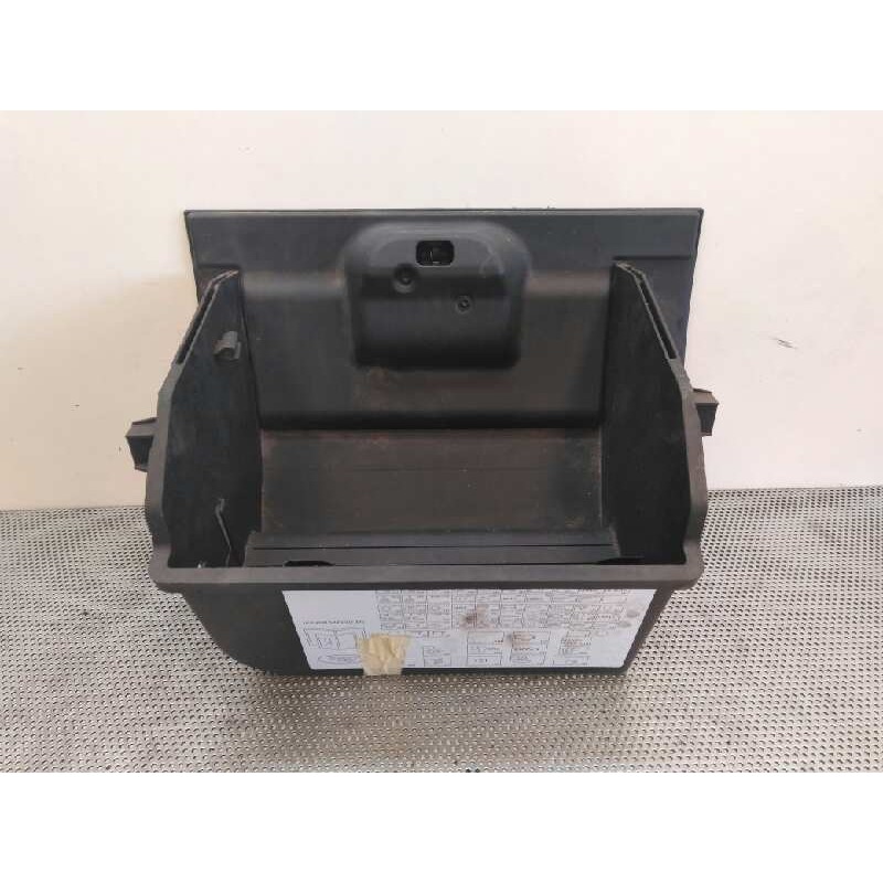 Recambio de guantera para ford fiesta (cbk) ambiente referencia OEM IAM 2