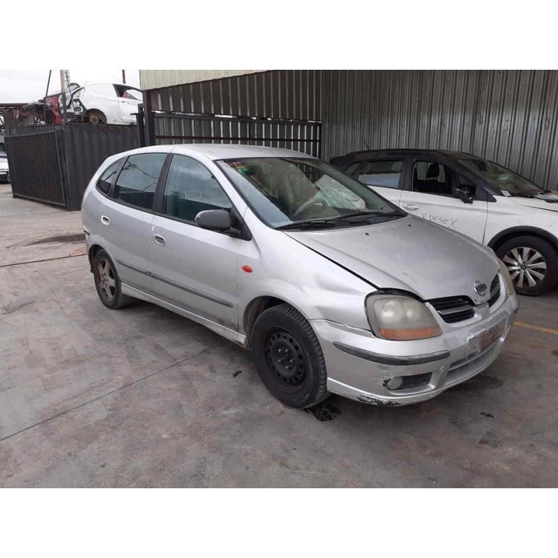 nissan almera tino (v10m) del año 2000