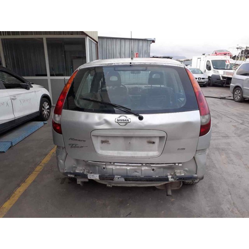 nissan almera tino (v10m) del año 2000