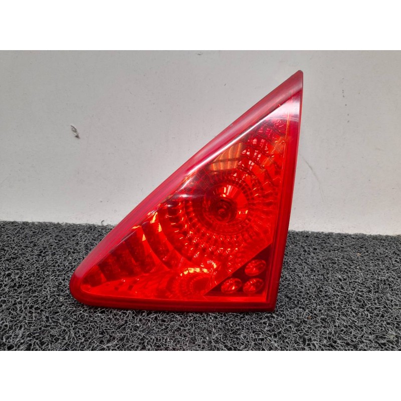 Recambio de piloto trasero derecho interior para peugeot 3008 premium referencia OEM IAM   
