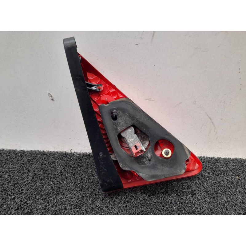 Recambio de piloto trasero derecho interior para peugeot 3008 premium referencia OEM IAM 2