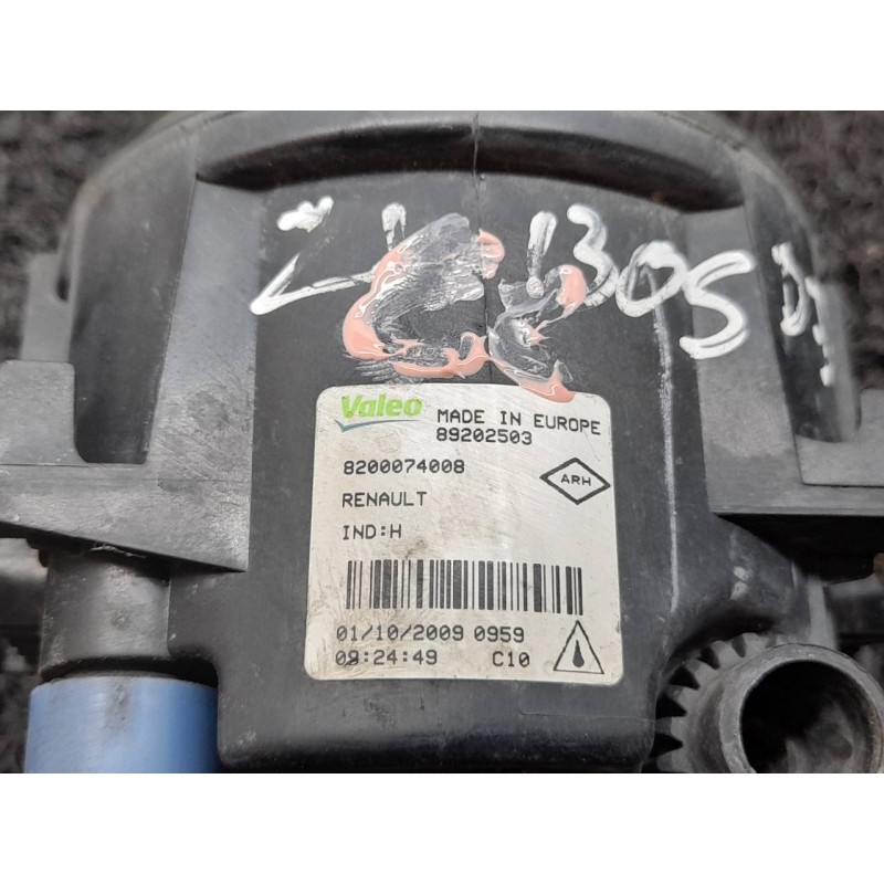 Recambio de faro antiniebla izquierdo para dacia sandero ambiance referencia OEM IAM 8200074008 89202503 VALEO 3