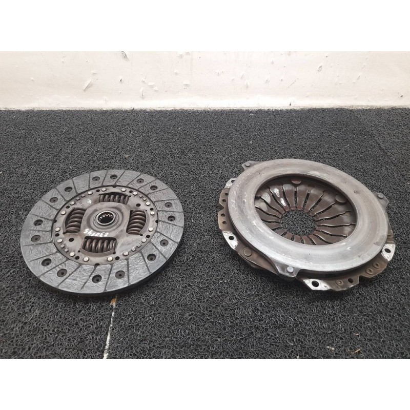 Recambio de kit embrague para opel zafira b essentia referencia OEM IAM 9223223 55556349 