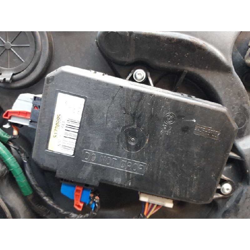 Recambio de elevalunas delantero derecho para lancia ypsilon (101) 1.4 cat referencia OEM IAM 51001603 - Gris 5