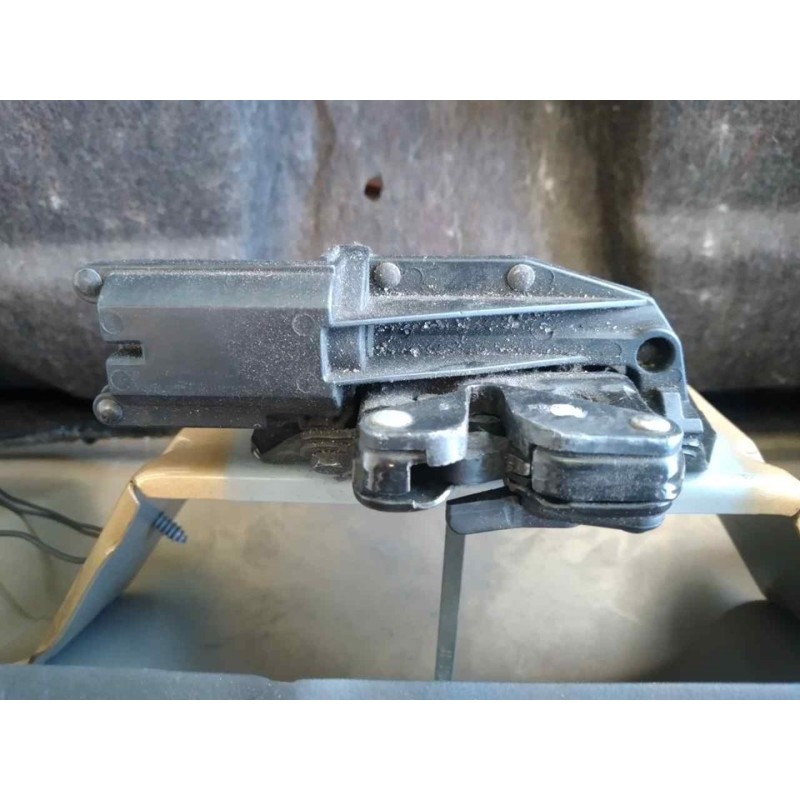 Recambio de cerradura maletero / porton para chevrolet camaro cabrio piel referencia OEM IAM - Marrón 3