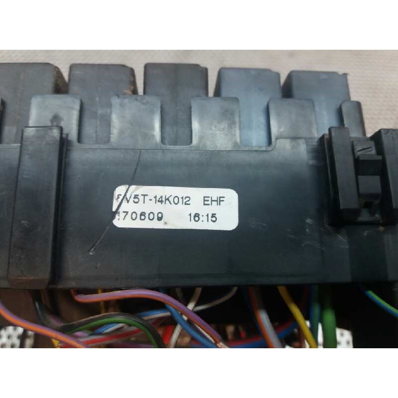 Recambio de caja reles / fusibles para ford fiesta (cb1) 1.4 tdci cat referencia OEM IAM 8V5T14K012EHF 07RA58459 SUB171093 - Rojo 3