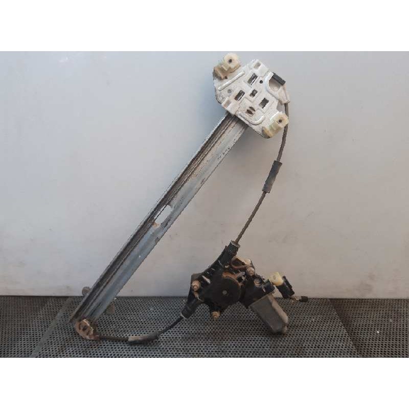 Recambio de elevalunas delantero derecho para kia rio 1.4 cat referencia OEM IAM 3