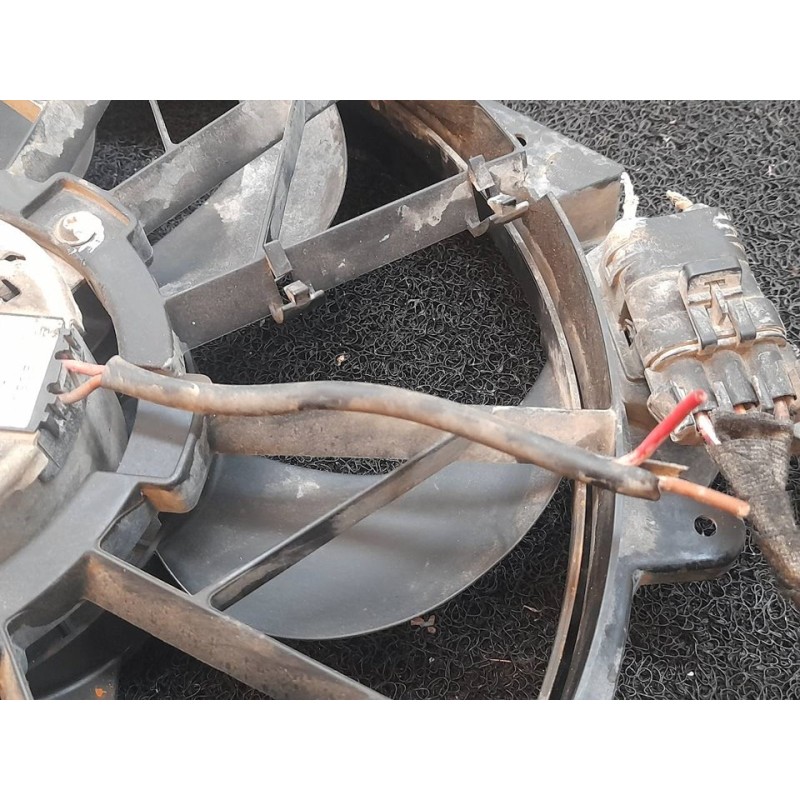 Recambio de electroventilador para opel zafira b essentia referencia OEM IAM 0130303986 13205941 BOSCH - Azul 4