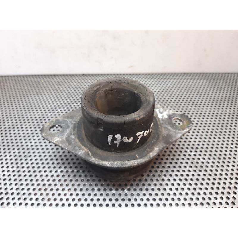 Recambio de soporte cambio para renault trafic caja cerrada (ab 4.01) 1.9 dci referencia OEM IAM   