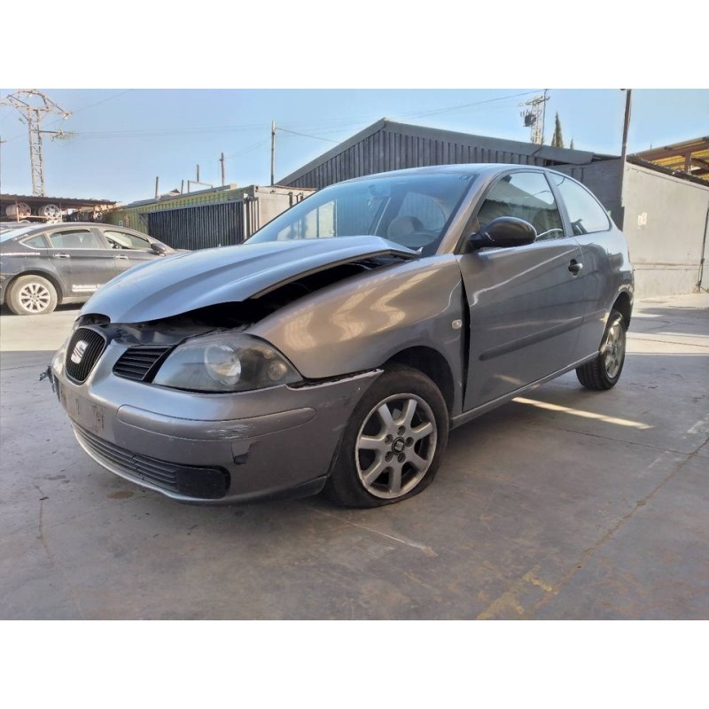seat ibiza (6l1) del año 2002