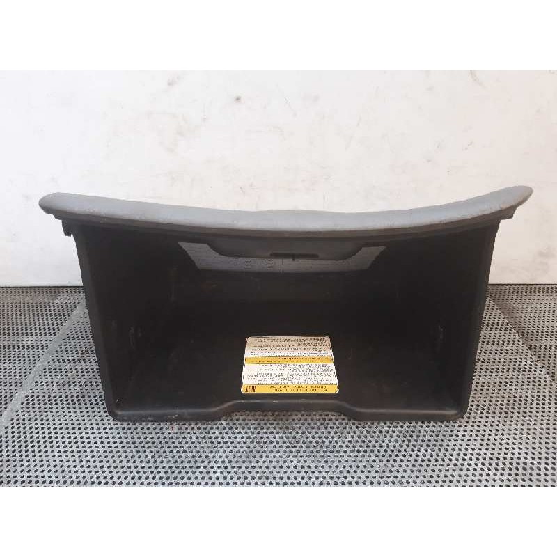 Recambio de guantera para kia rio 1.4 cat referencia OEM IAM 3