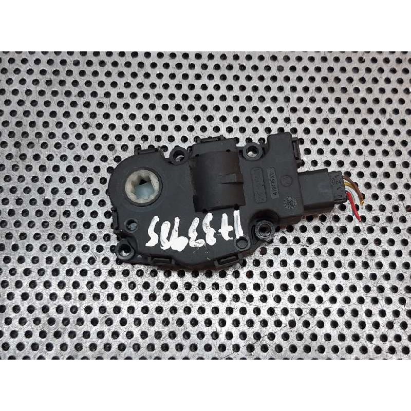 Recambio de motor apertura trampillas climatizador para bmw serie 3 berlina (e90) 320d referencia OEM IAM 03052006  