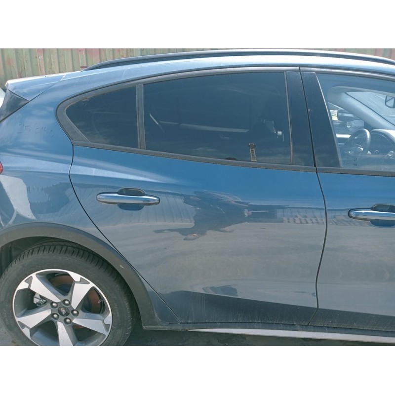 Recambio de puerta trasera derecha para ford focus active referencia OEM IAM   