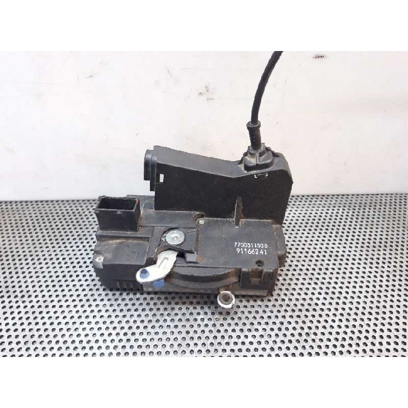 Recambio de cerradura puerta delantera derecha para renault trafic caja cerrada (ab 4.01) 1.9 dci referencia OEM IAM   