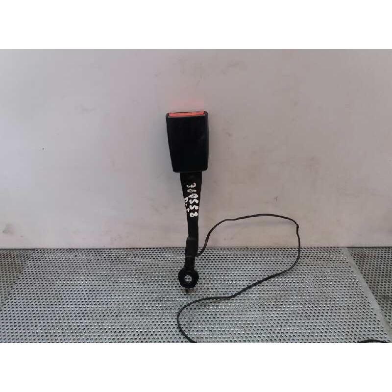 Recambio de enganche cinturon delantero izquierdo para ford fiesta (cb1) 1.4 tdci cat referencia OEM IAM - Rojo 2