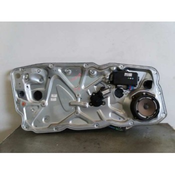 ELEVALUNAS DELANTERO IZQUIERDO D251550002601 