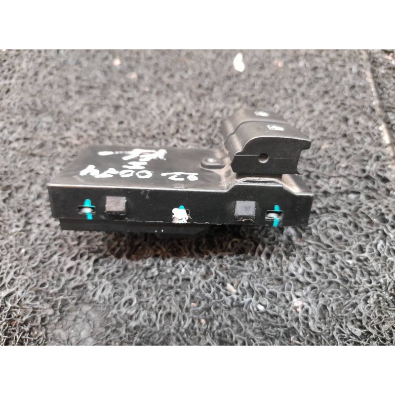 Recambio de mando elevalunas delantero izquierdo para opel meriva b essentia referencia OEM IAM 13305978 211422 - Rojo 2
