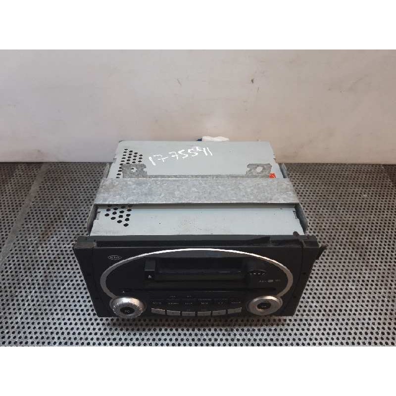 Recambio de sistema audio / radio cd para kia rio 1.4 cat referencia OEM IAM 3