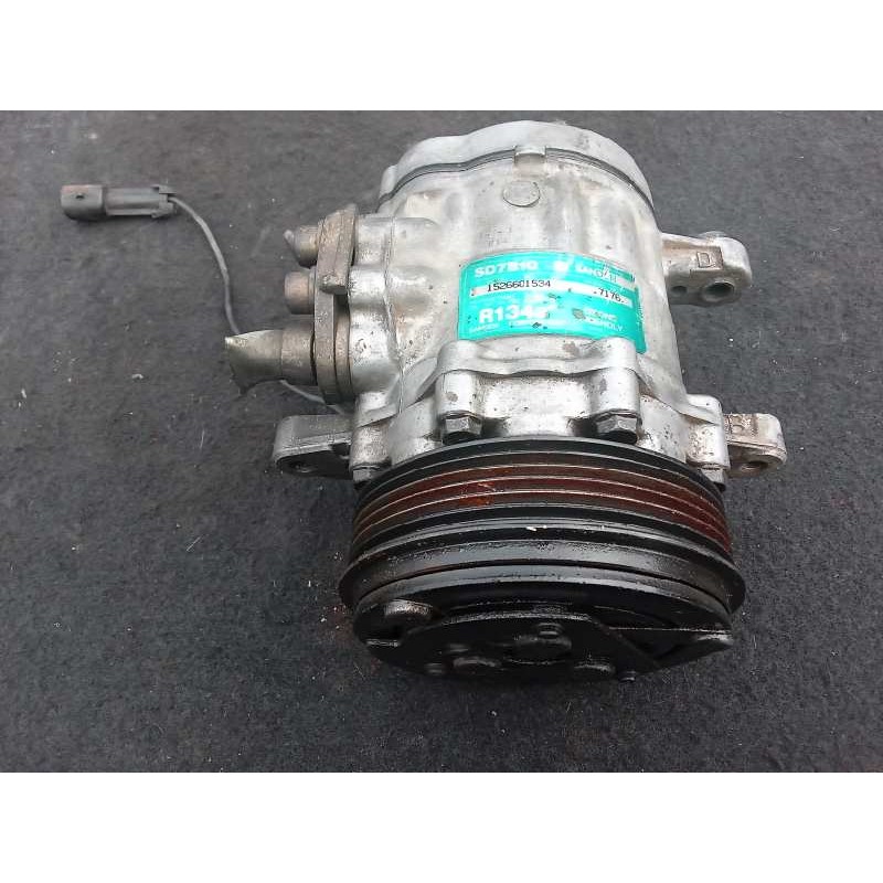 Recambio de compresor aire acondicionado para ford fiesta berl./courier 1.8 diesel referencia OEM IAM 7176  SANDEN 5