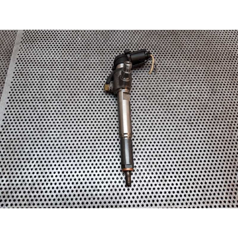 Recambio de inyector para renault megane ii berlina 5p confort authentique referencia OEM IAM 8200294788  