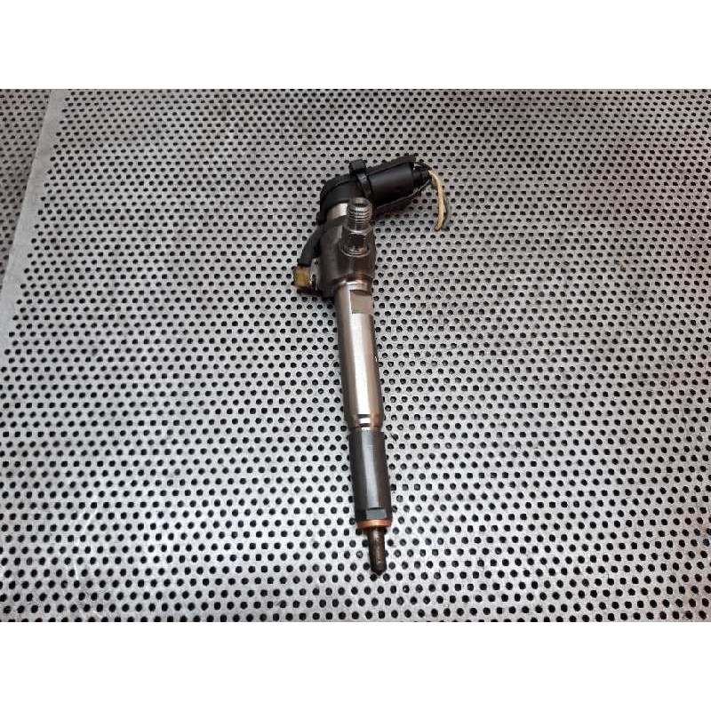 Recambio de inyector para renault megane ii berlina 5p confort authentique referencia OEM IAM 8200294788  