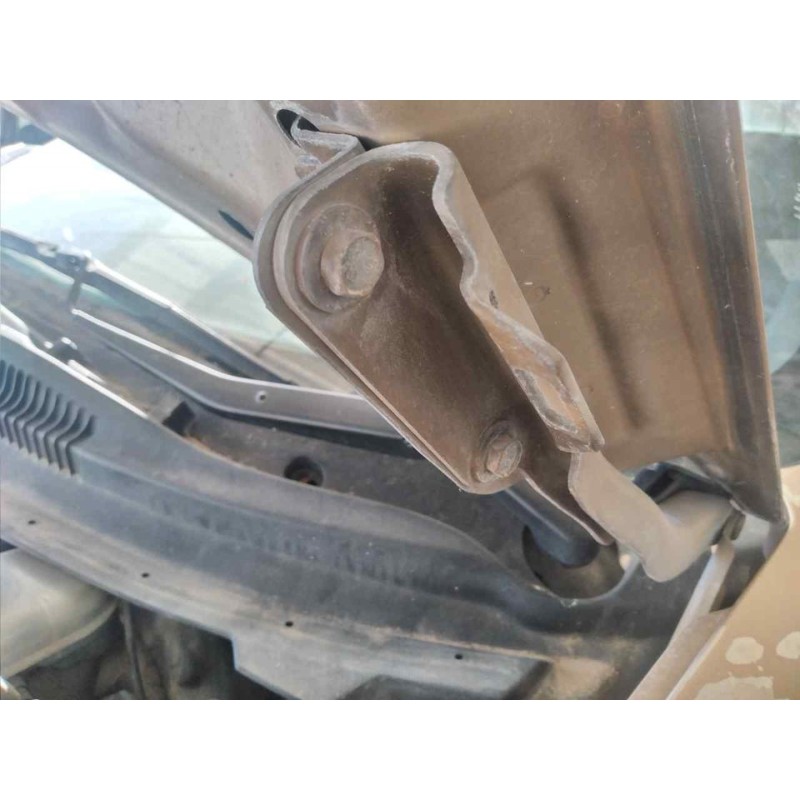 Recambio de bisagra capot izquierda para chevrolet camaro cabrio piel referencia OEM IAM   