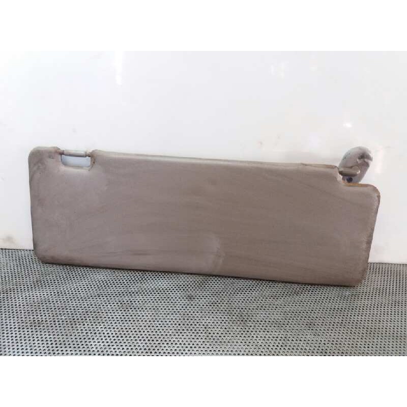 Recambio de parasol izquierdo para nissan atleon 110 referencia OEM IAM - Blanco 2
