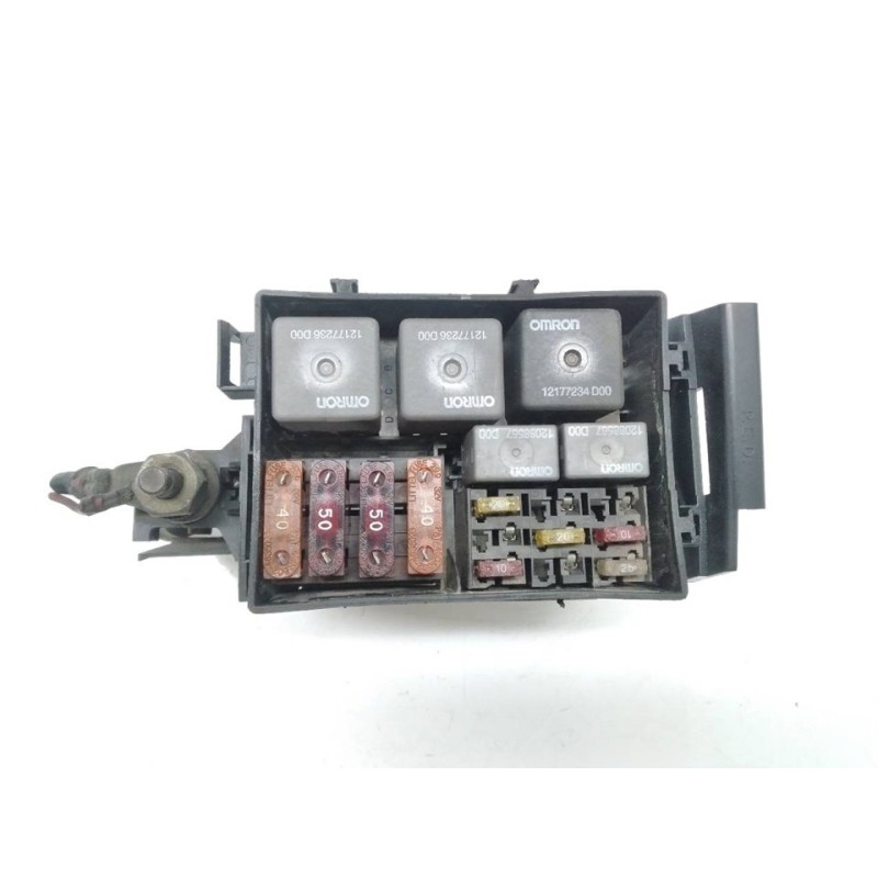 Recambio de caja reles / fusibles para chevrolet camaro cabrio piel referencia OEM IAM   