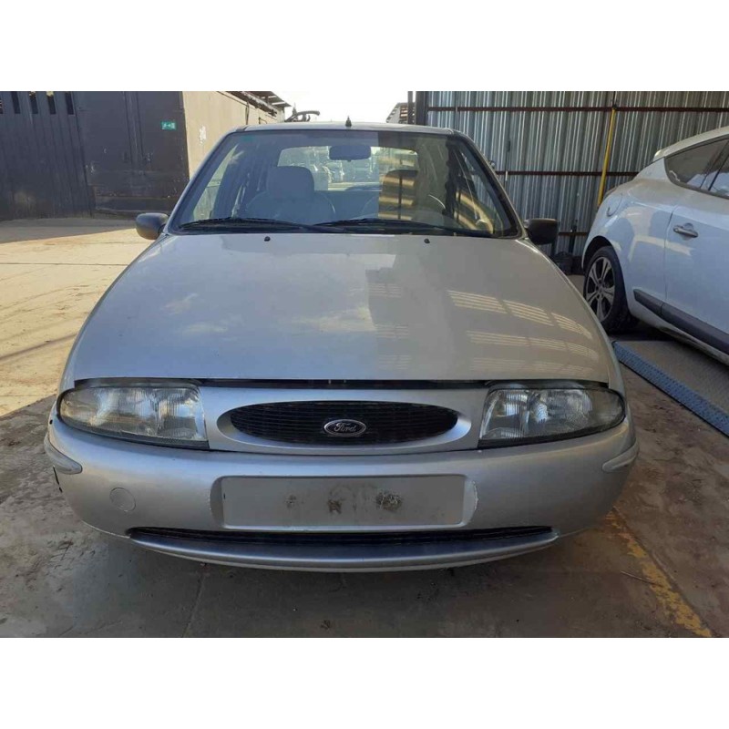 ford fiesta berlina del año 1997