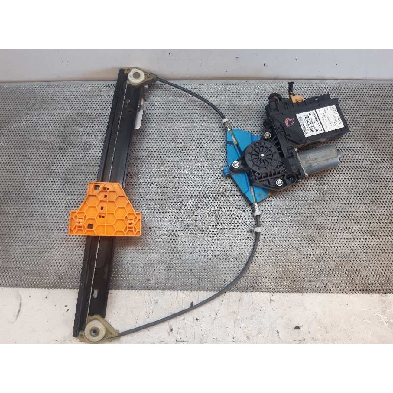 Recambio de elevalunas trasero izquierdo para audi a4 berlina (8e) 1.9 tdi (96kw) referencia OEM IAM   